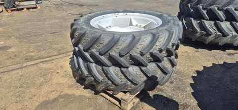 Sonstige Kleber 320/85 R32