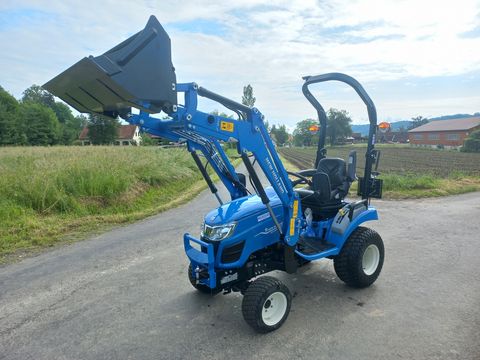 <strong>New Holland Boomer 2</strong><br />