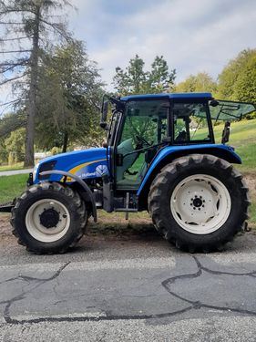 New Holland T5060
