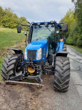 New Holland T5060