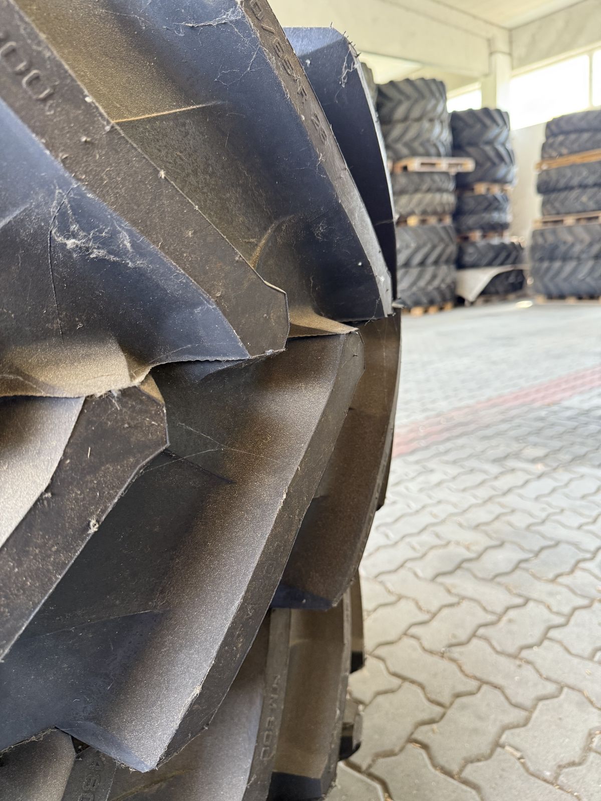 Trelleborg 480/65R28 TM800 2