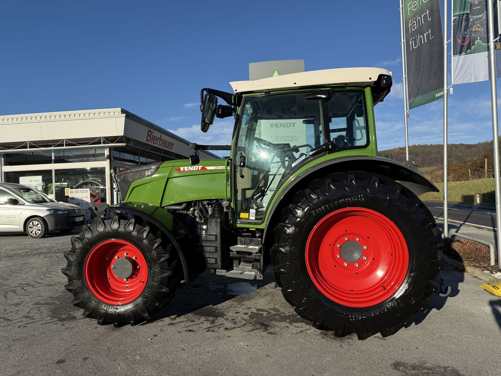 Fendt 211 Vario (Gen3) 2
