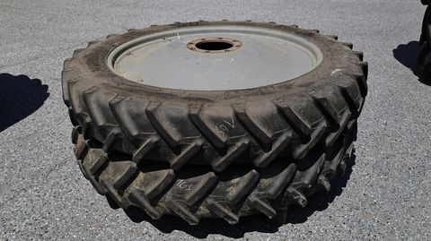 BKT 300/95 R46 Agrimax RT955