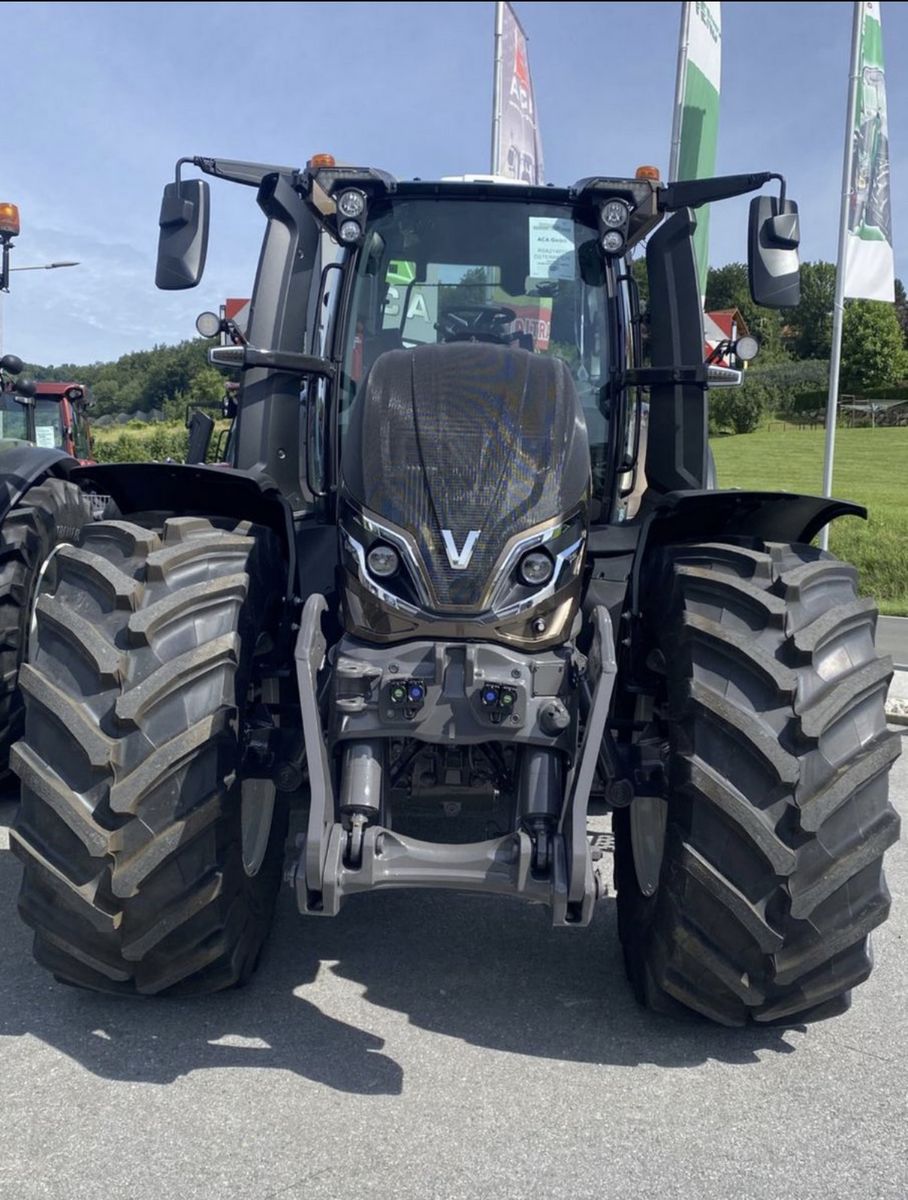 Valtra Q305 2