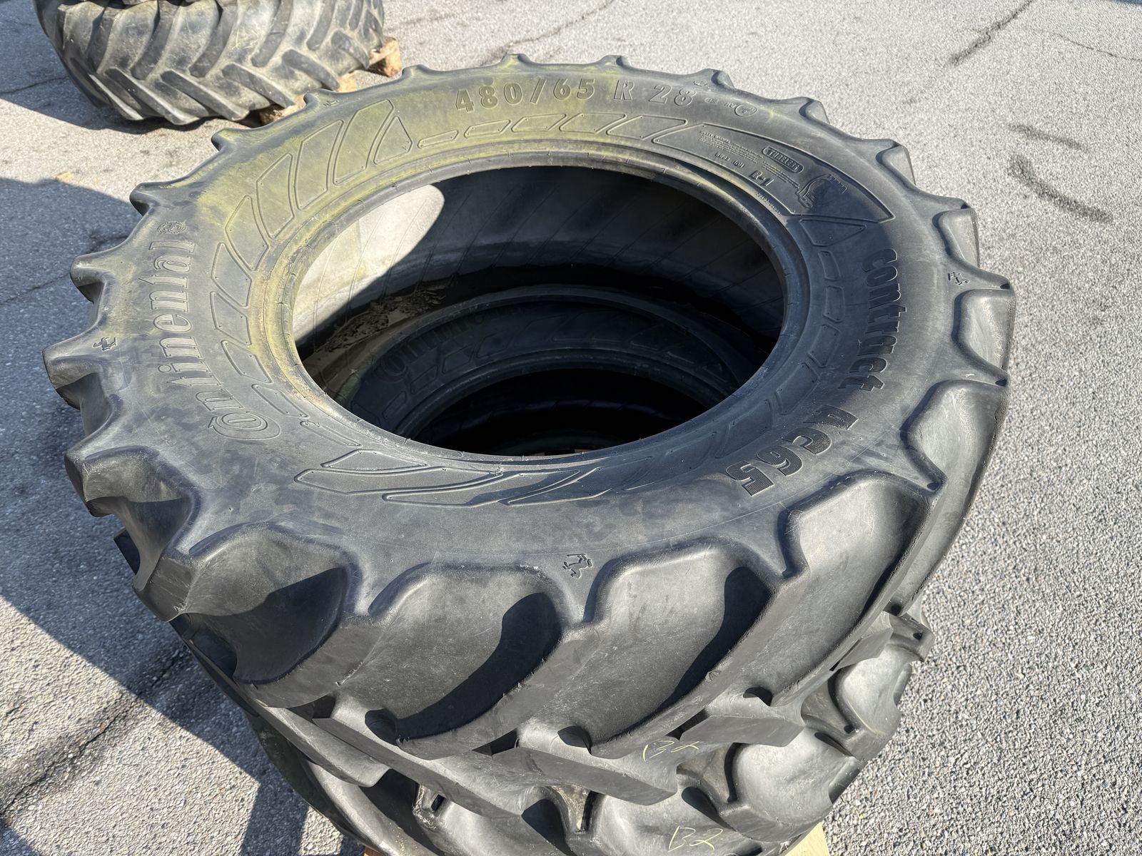 Continental 480/65 R 28 Contract AC65 2