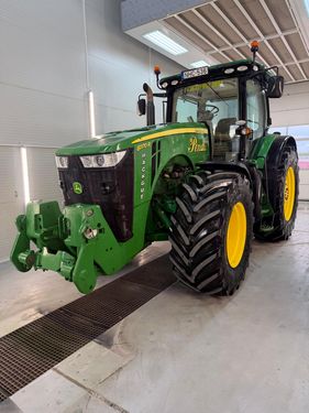 John Deere 8370R