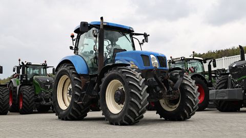 New Holland T6080 Range & Power Command