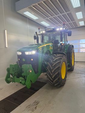 John Deere 8370R