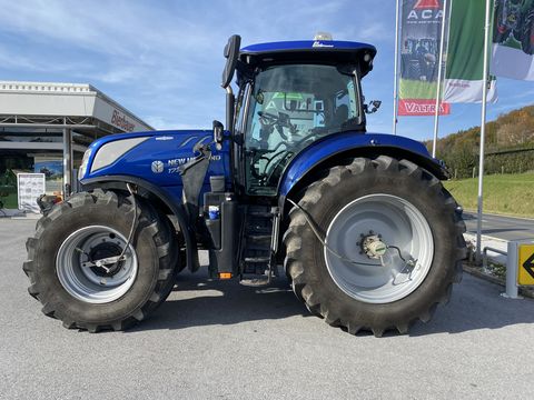 <strong>New Holland T7.225 A</strong><br />