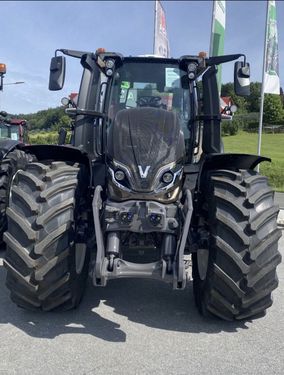 Valtra Q305