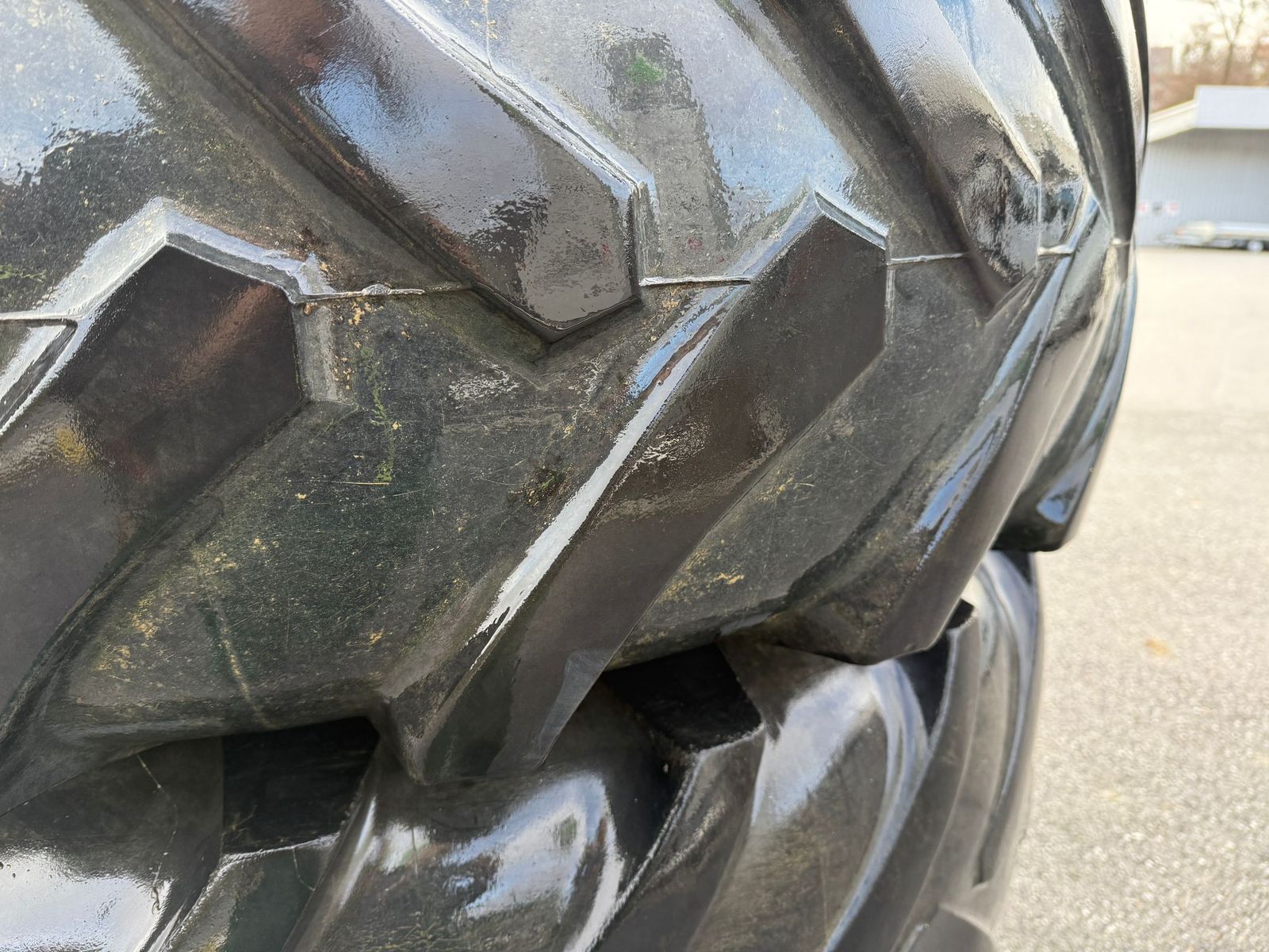 Continental 480/65 R 28 Contract AC65 3