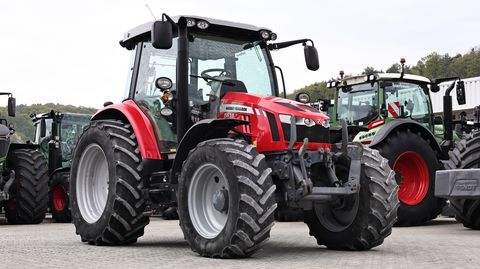 Massey Ferguson MF 5611 Dyna-6 Efficient