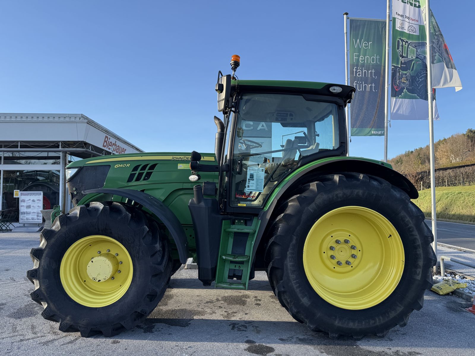 John Deere 6140R 2