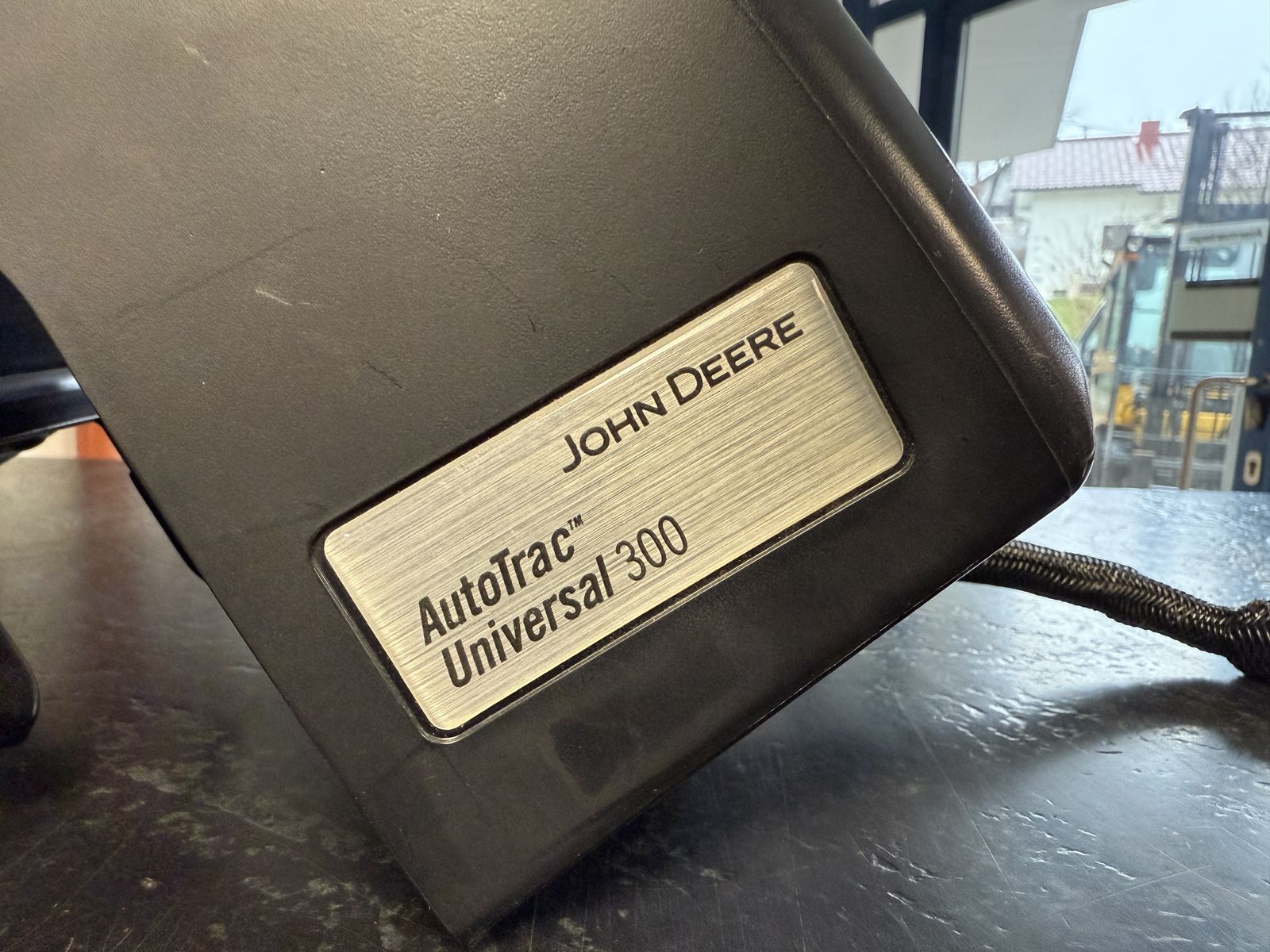 John Deere Autotrac Universal 300 2