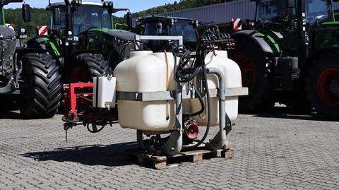 Sonstige 800 Liter Feldspritze