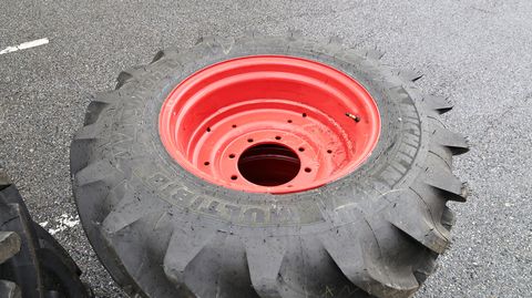 Michelin Kompletträder 440/65 R24    540/ 65 R34