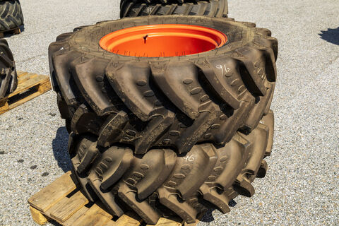 BKT 380/70R24 AGRIMAX RT 765