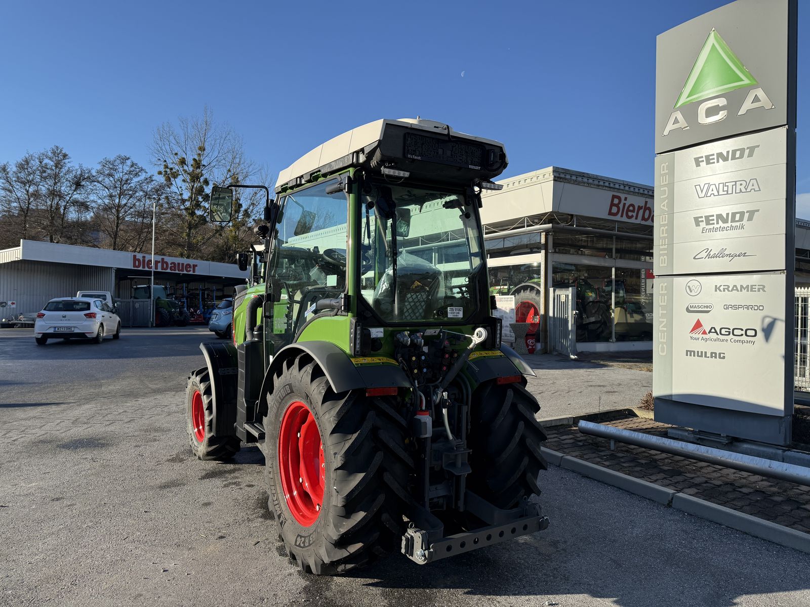 Fendt 211 Vario V (Gen3) 3