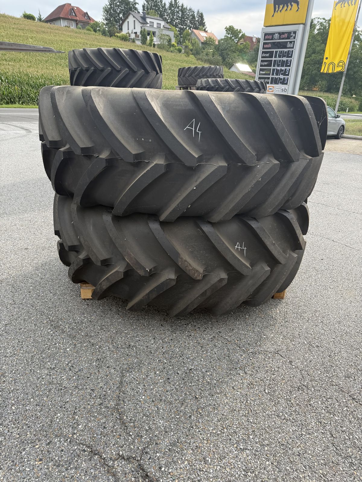 Michelin 710/70 R42 MACHXBIB 1