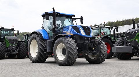 New Holland T7.230 Klassisch