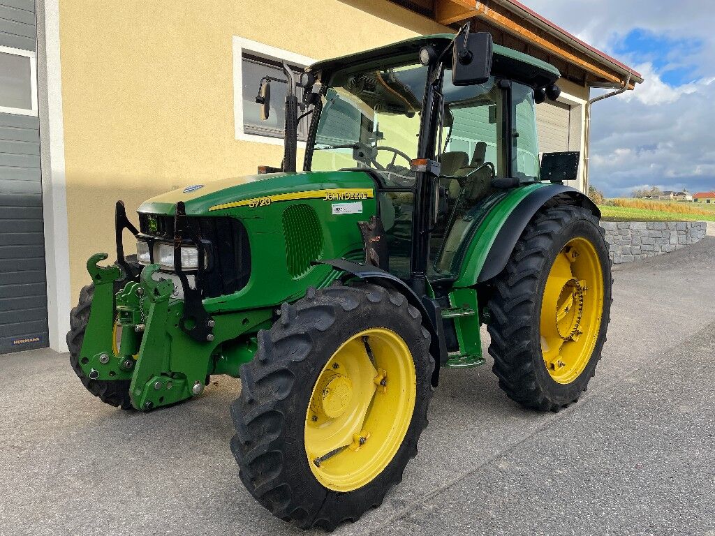 John Deere 5720 2