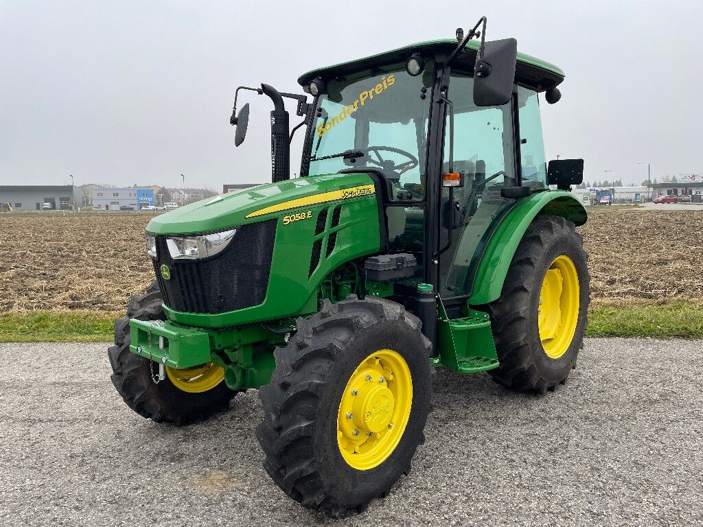 John Deere 5058 E 1