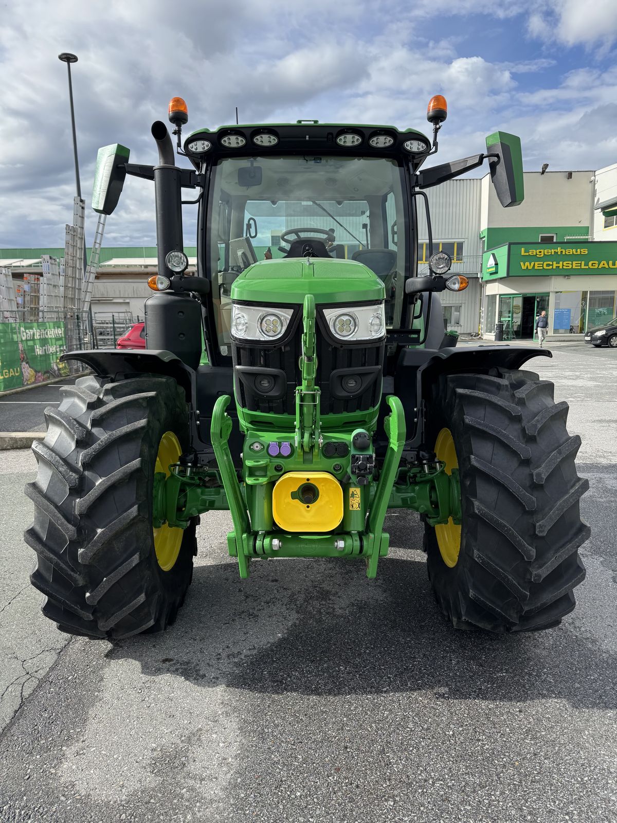 John Deere 6R150 3