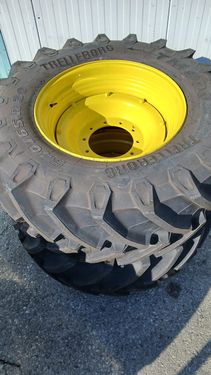 Trelleborg Kompletträder zu John Deere 6R185