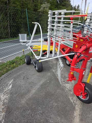 Pöttinger TOPP 422 Schwadkreisel