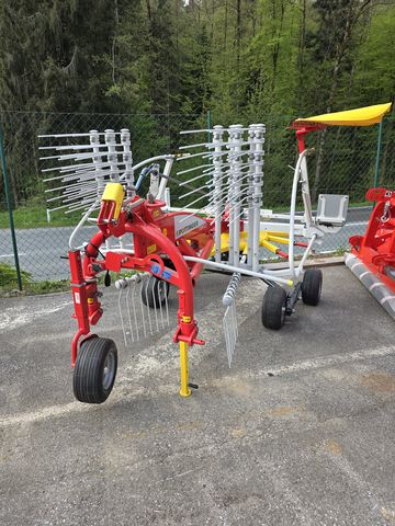 Pöttinger TOPP 422 Schwadkreisel