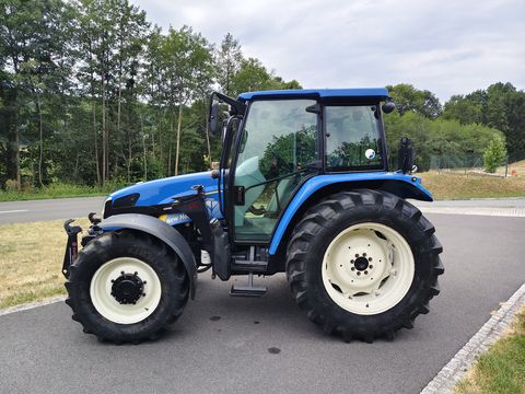 New Holland T5060