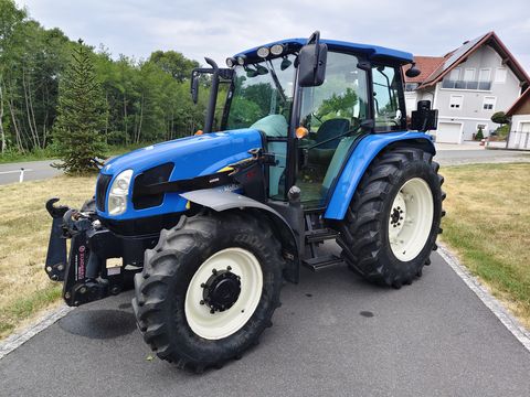 New Holland T5060