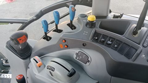 New Holland T5.95