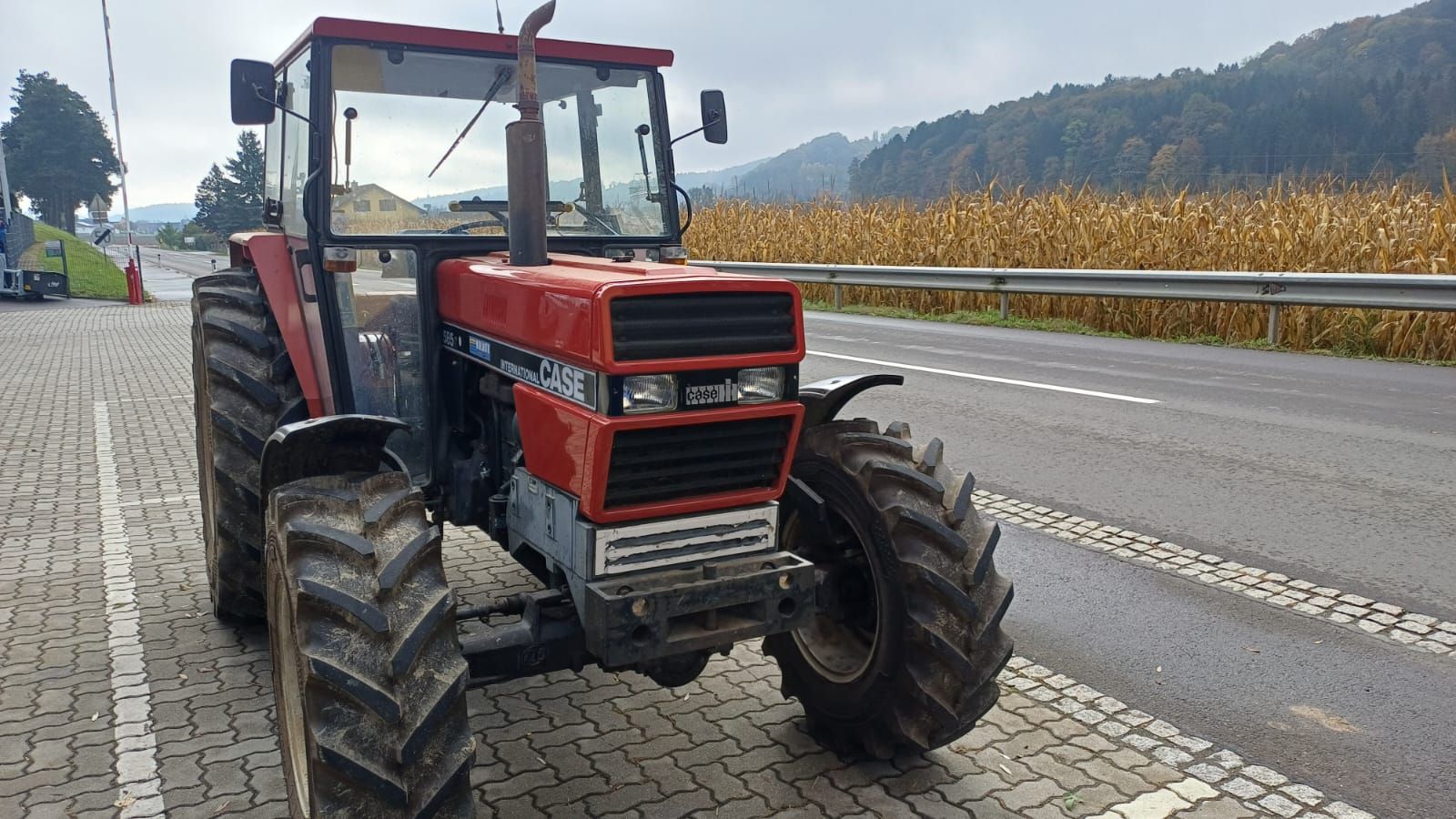 Case IH 585 2