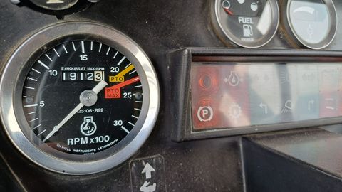 Case IH 585