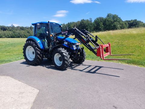 New Holland Traktor T4.95 DC