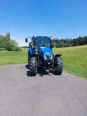 New Holland Traktor T4.95 DC