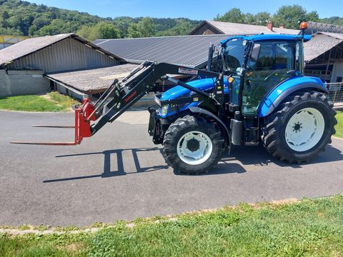 New Holland Traktor T4.95 DC