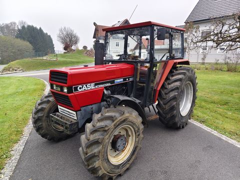 Case IH 585