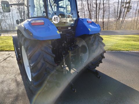 New Holland Traktor T5.95 DC