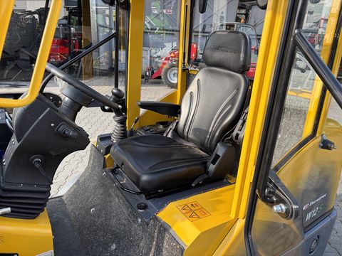 Eurotrac W12 mit Kabine Euroaufnahme