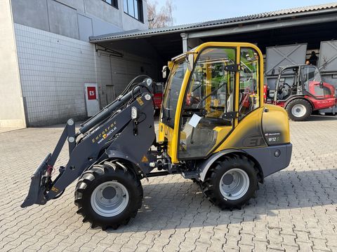Eurotrac W12 mit Kabine Euroaufnahme