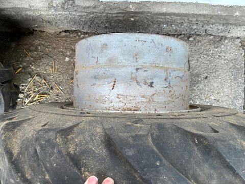 Sonstige Zwillingsreifen 10.0/75-15.3AS 