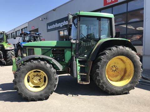 John Deere 6610