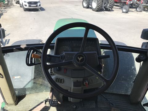 John Deere 6610