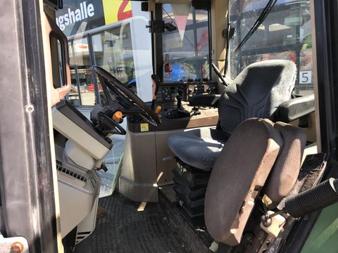 John Deere 6610