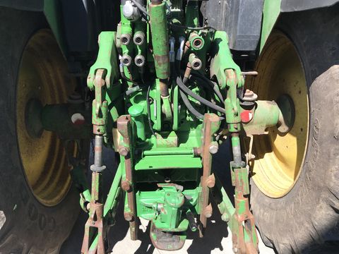 John Deere 6610