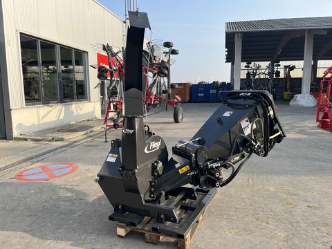 Fliegl Big mit hydraulischen Einzug