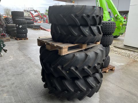 Mitas Kompletträder 480/70 R30 und 320/70 R24