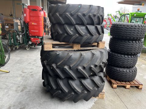 Mitas Kompletträder 480/70 R30 und 320/70 R24